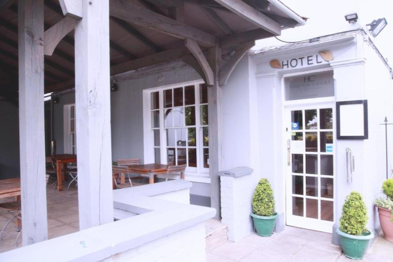 Hampton Court Hotel Ийст Молзи Екстериор снимка